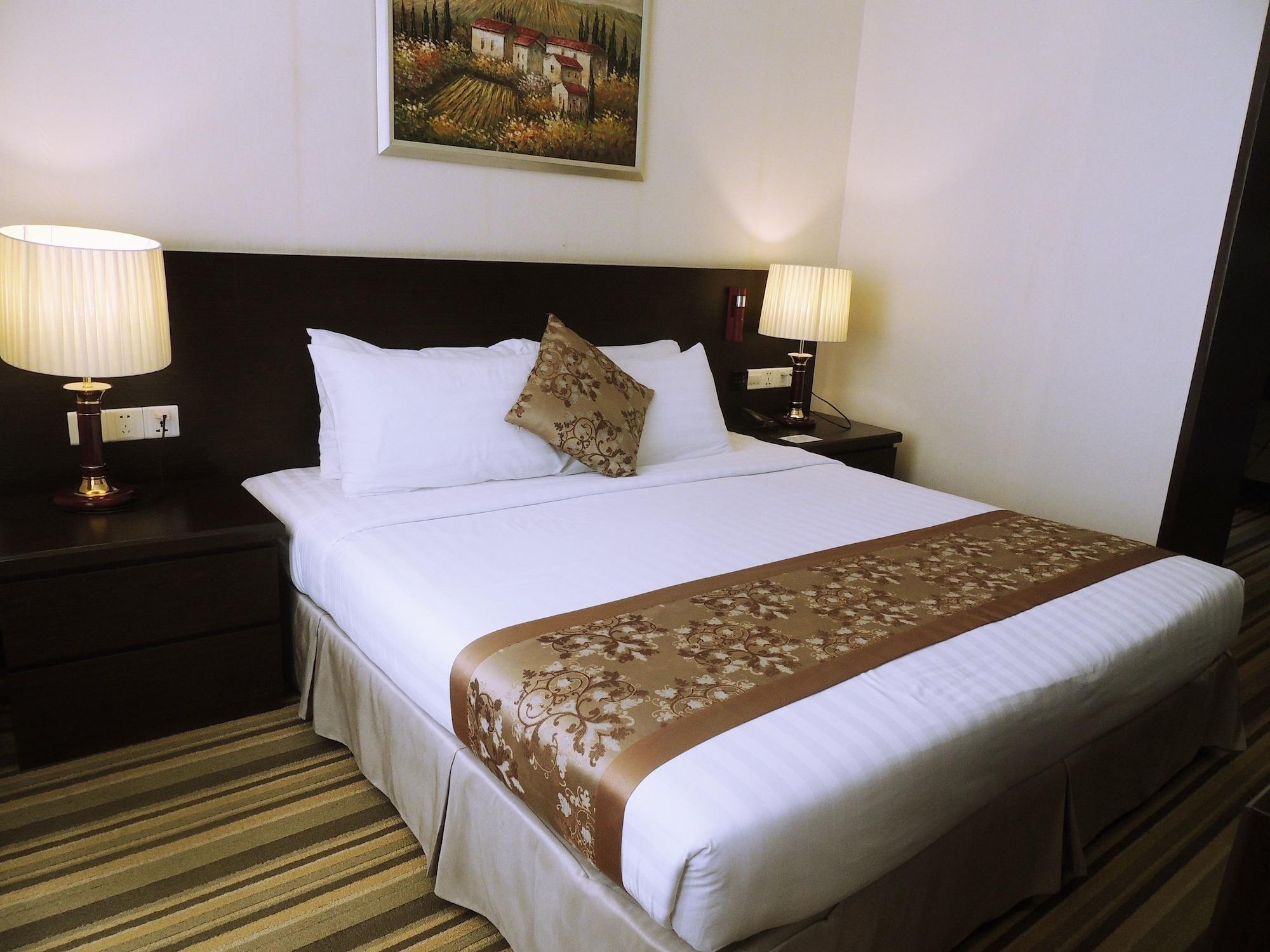 Esperado Lake View Hotel Янгон Екстер'єр фото