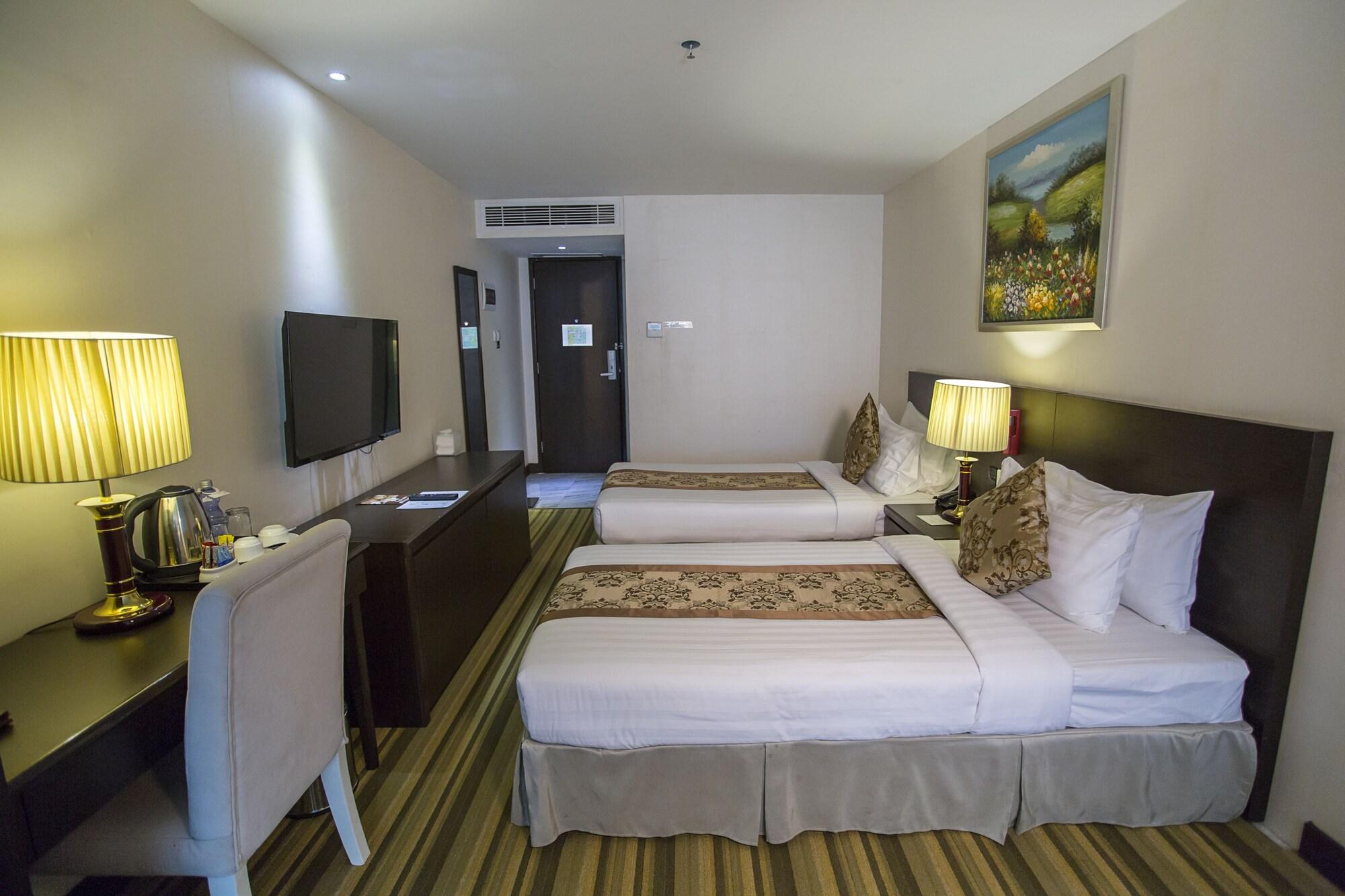 Esperado Lake View Hotel Янгон Екстер'єр фото
