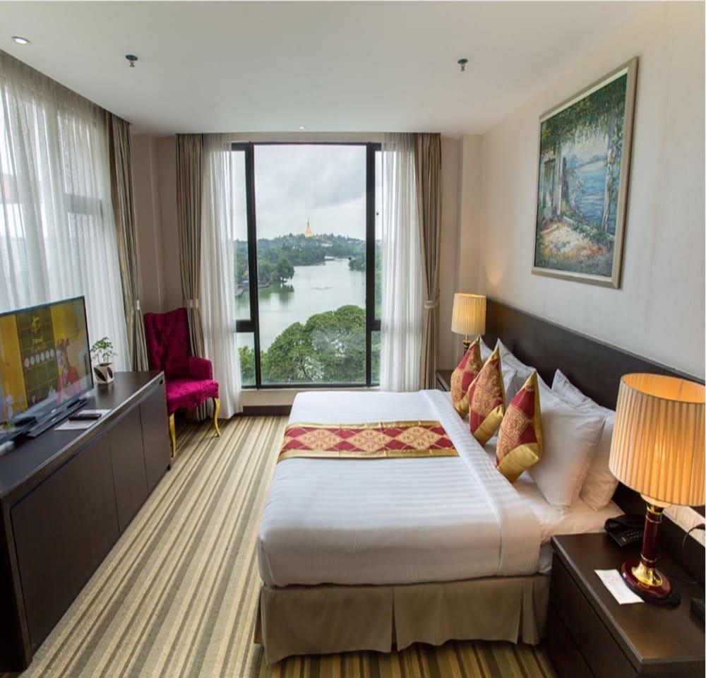 Esperado Lake View Hotel Янгон Екстер'єр фото