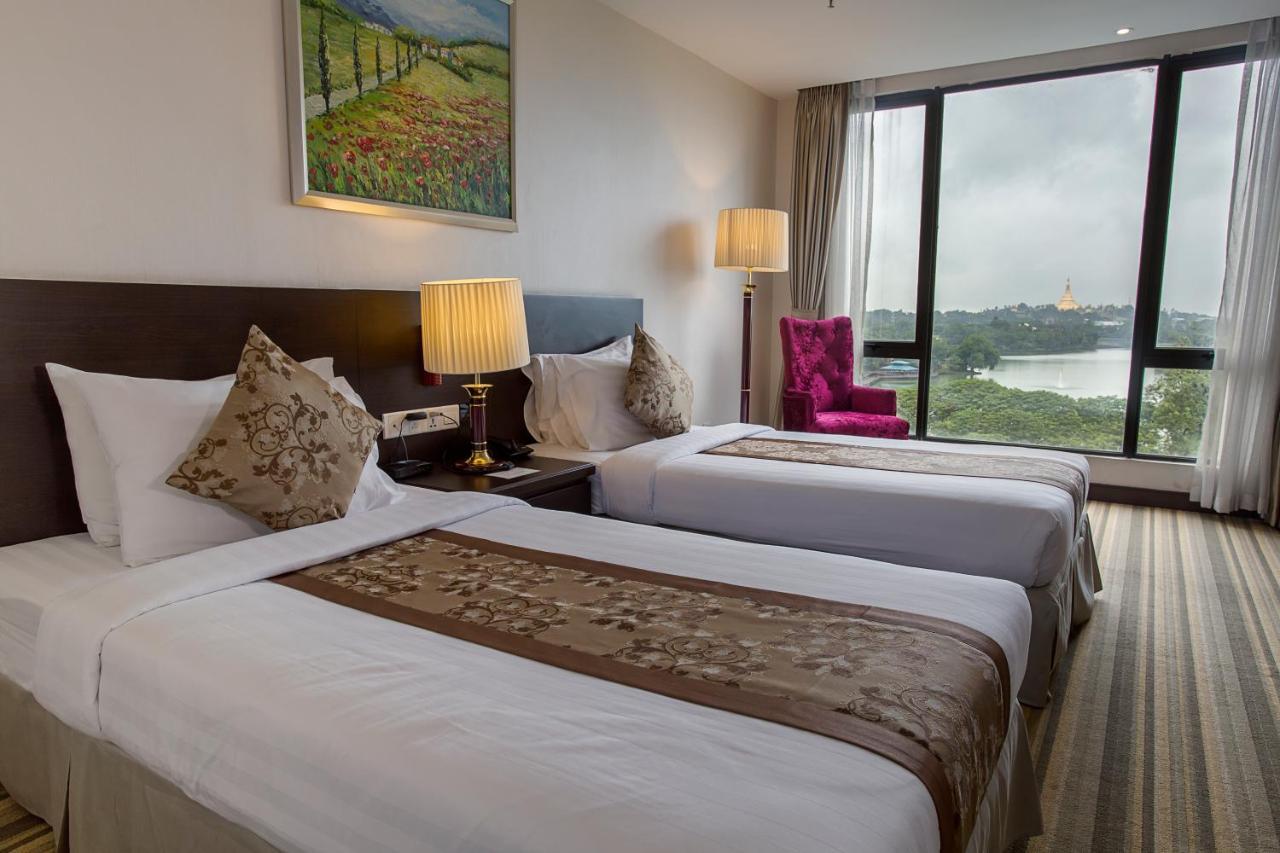 Esperado Lake View Hotel Янгон Екстер'єр фото
